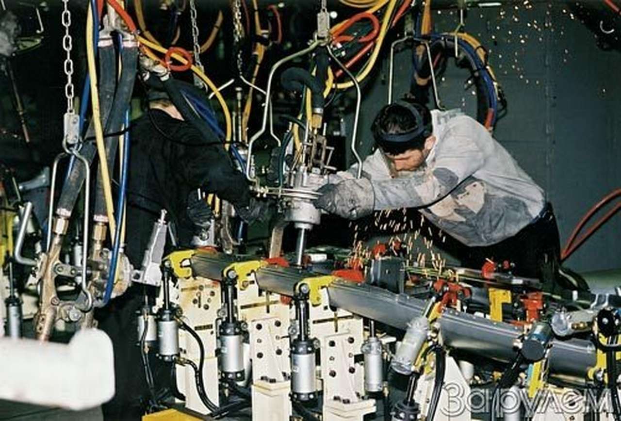 Родился в таганроге