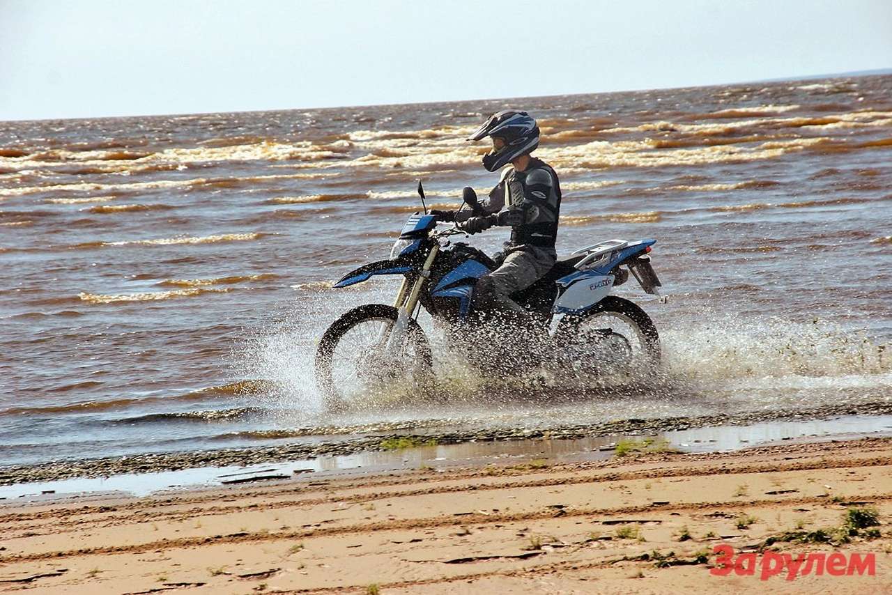 С-МOTO 400: эндуро, 2010 г., 387 см³, 30 л.с., 145 кг (сухой), 150 000 руб.