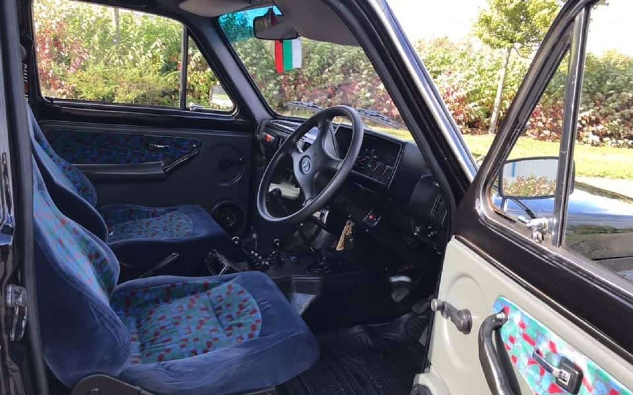 Редкую праворульную Lada Niva Cossack продают в Великобритании