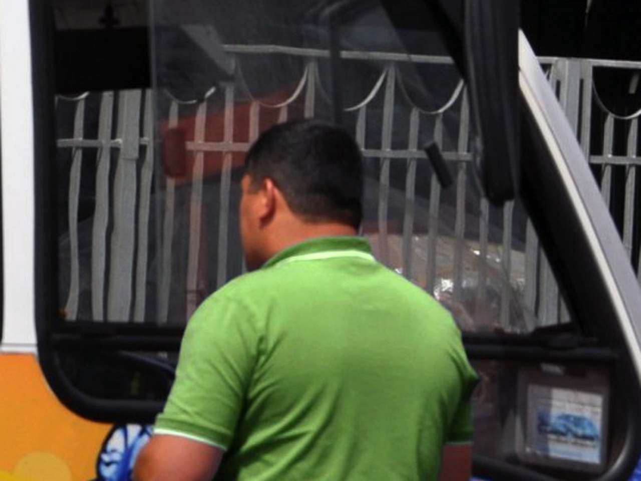 Водителям-иностранцам дали еще год на получение российских прав