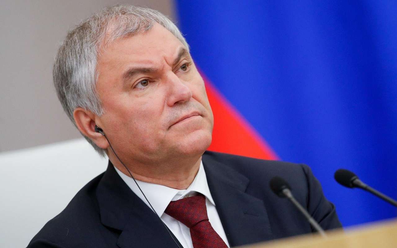 Три субъекта РФ выбились из графика пересадки депутатов на российские авто