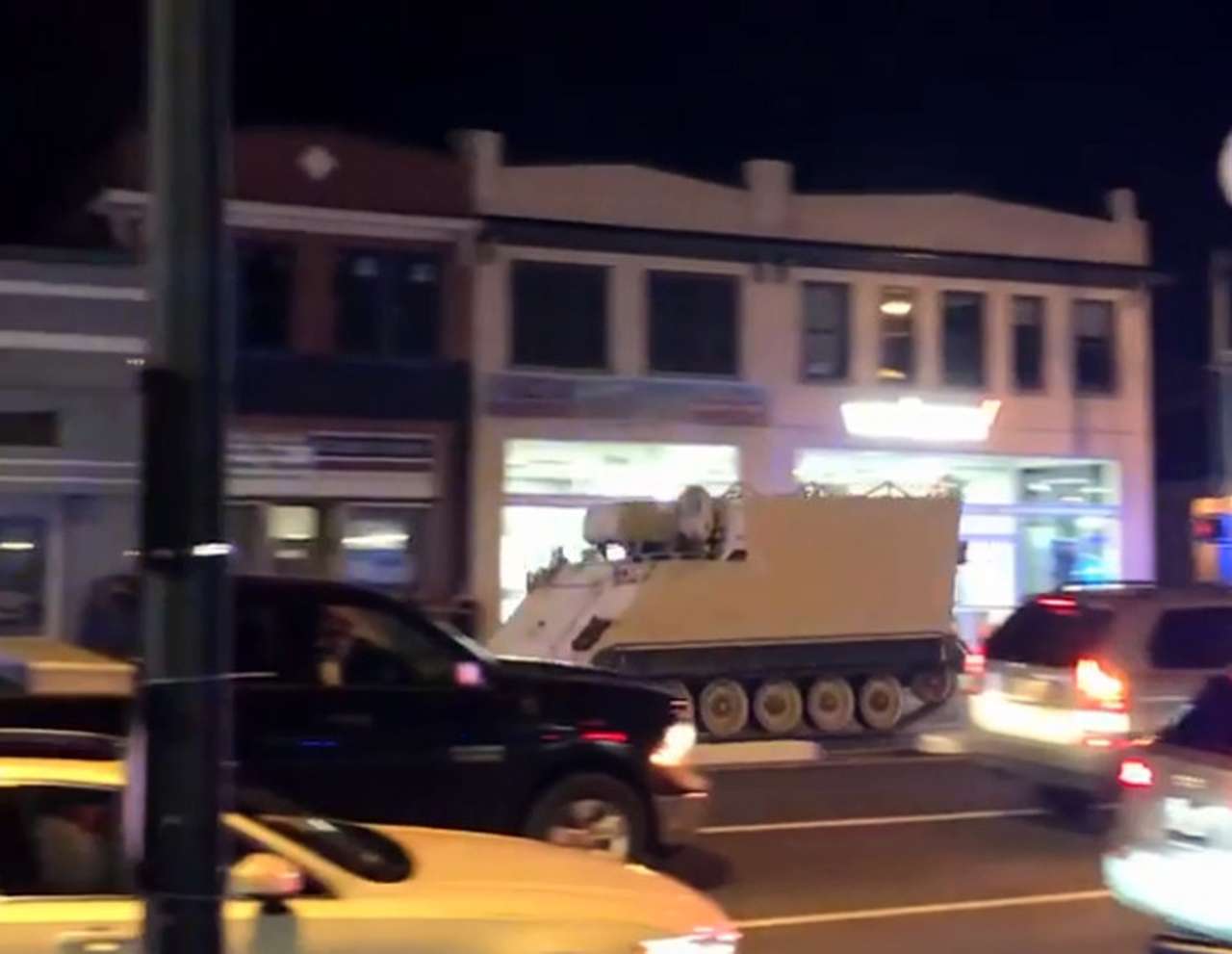 Совсем поехал - угонщик похитил бронетранспортер!