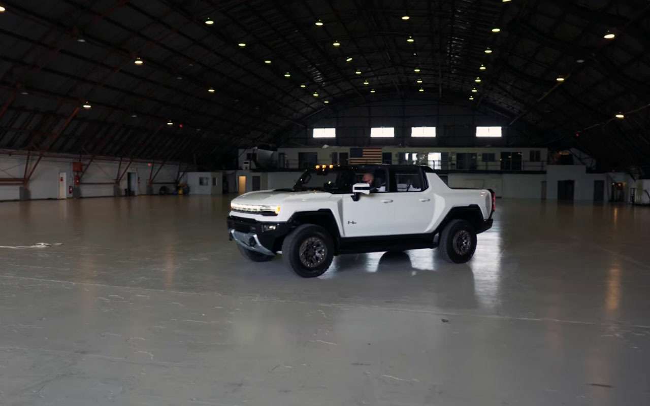 GMC срочно показал прототип электроХаммера