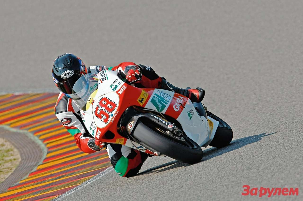 Gilera RSA250, гоночный, 2009 г., 249 см3, 107 л.с., 100 кг.