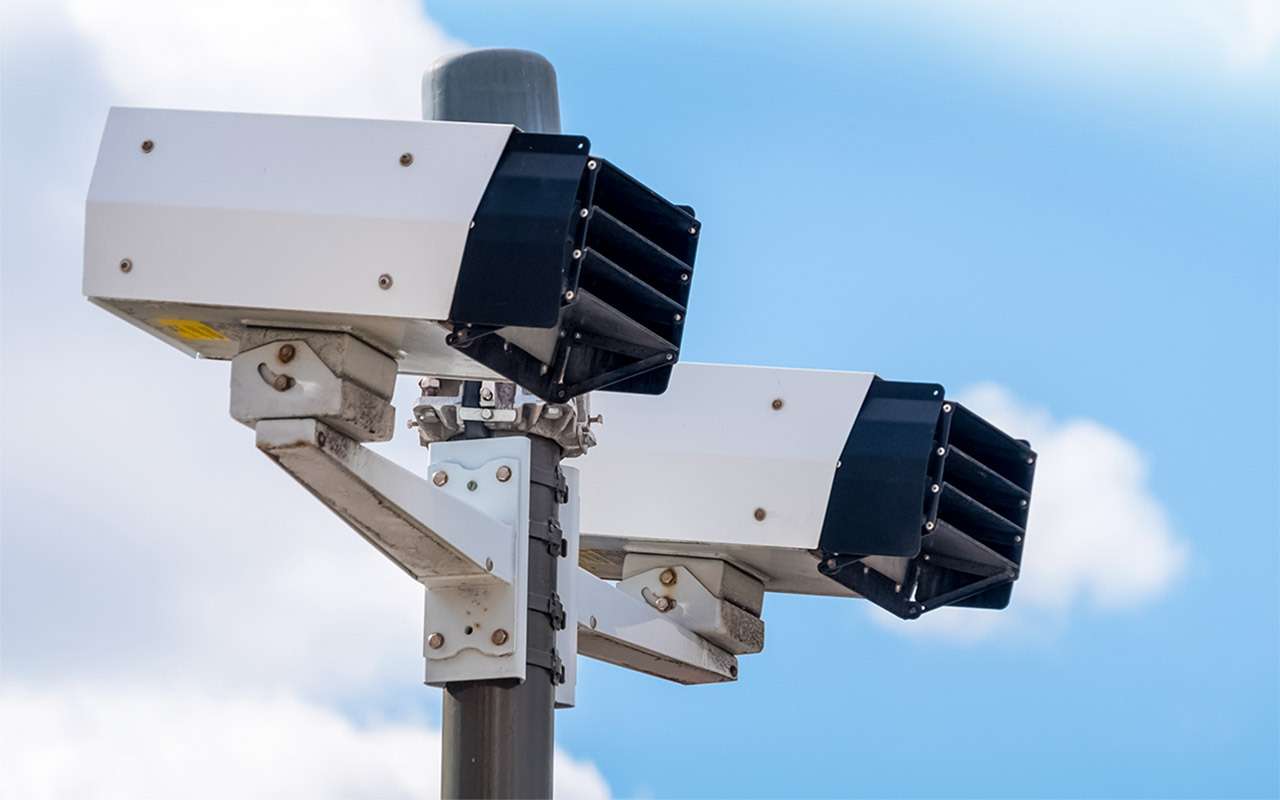 Камера видит нарушителя за километр: да/нет?