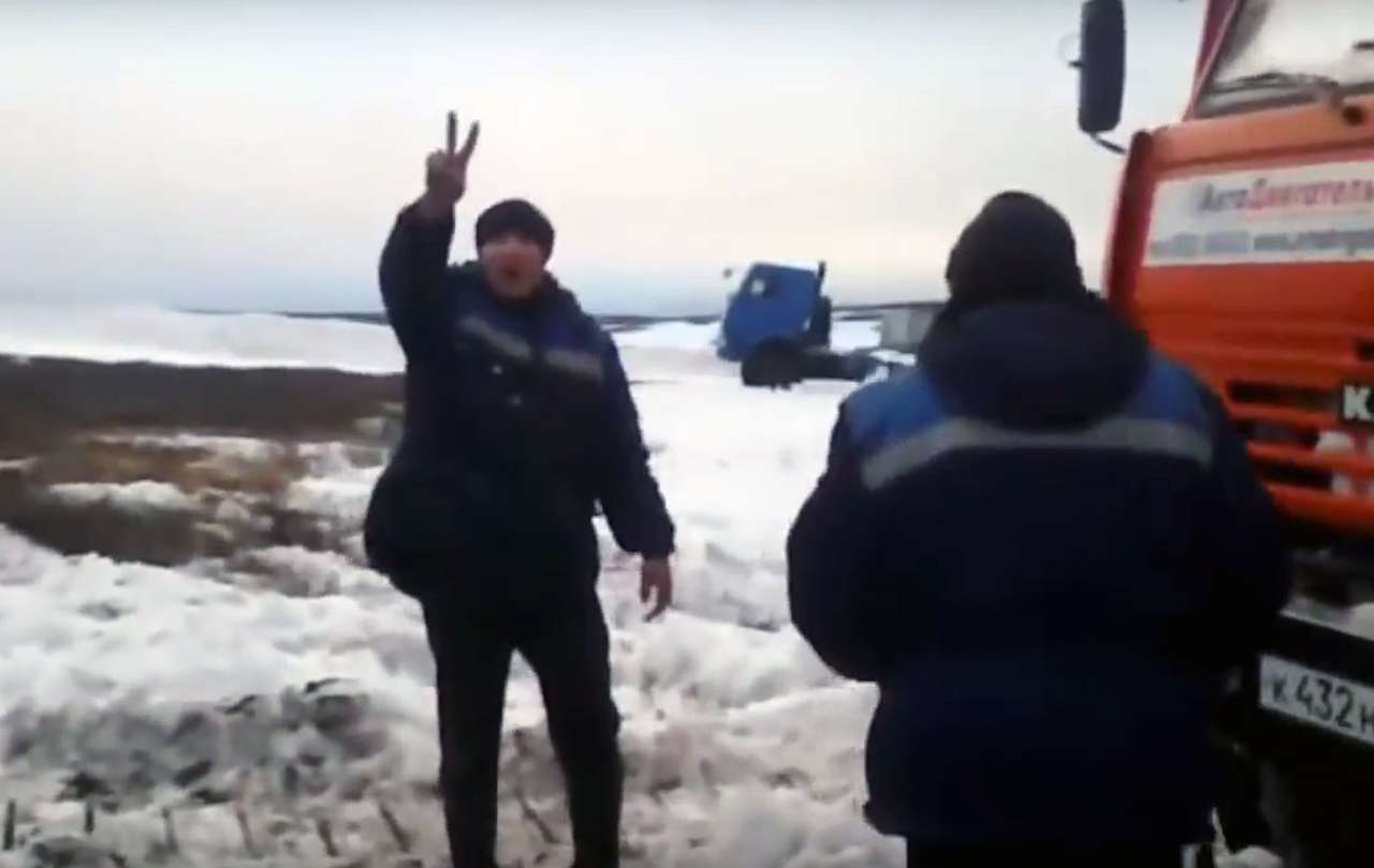 Дороги Крайнего Севера: о настоящей дружбе дальнобойщиков