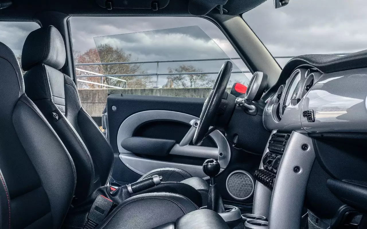 «Вечный» кузов, мощный движок, АКП — свежий премиум по цене Весты