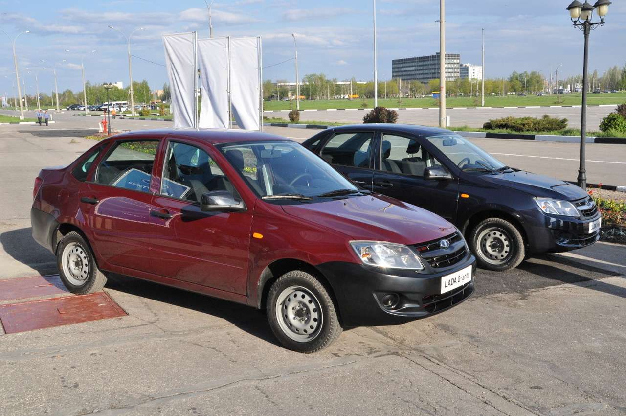 Lada Granta с «автоматом» обойдется в  373 200 рублей