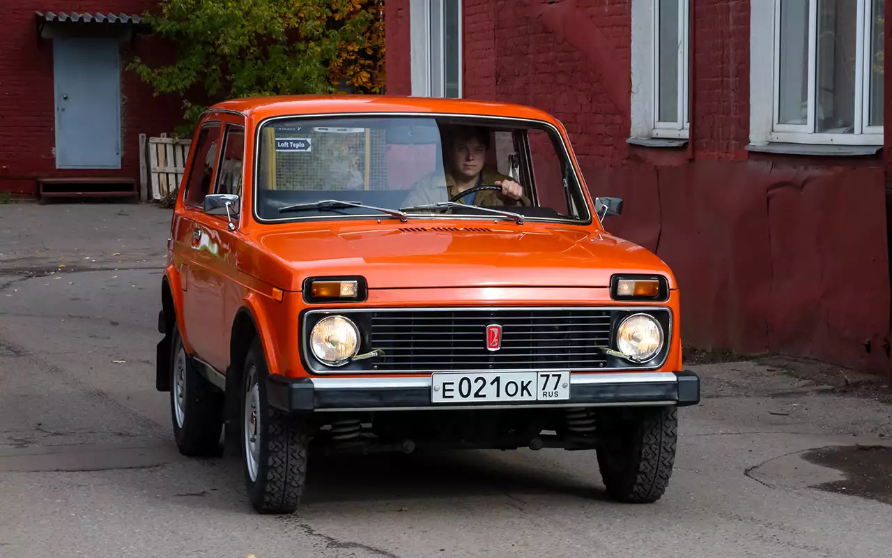 Выбор полноприводной машины в ценовом диапазоне «до 200 тысяч» сводится почти только к Нивам – с эмблемой Лада или Chevrolet. Классическая Нива (Лада 4×4) встречается чаще.