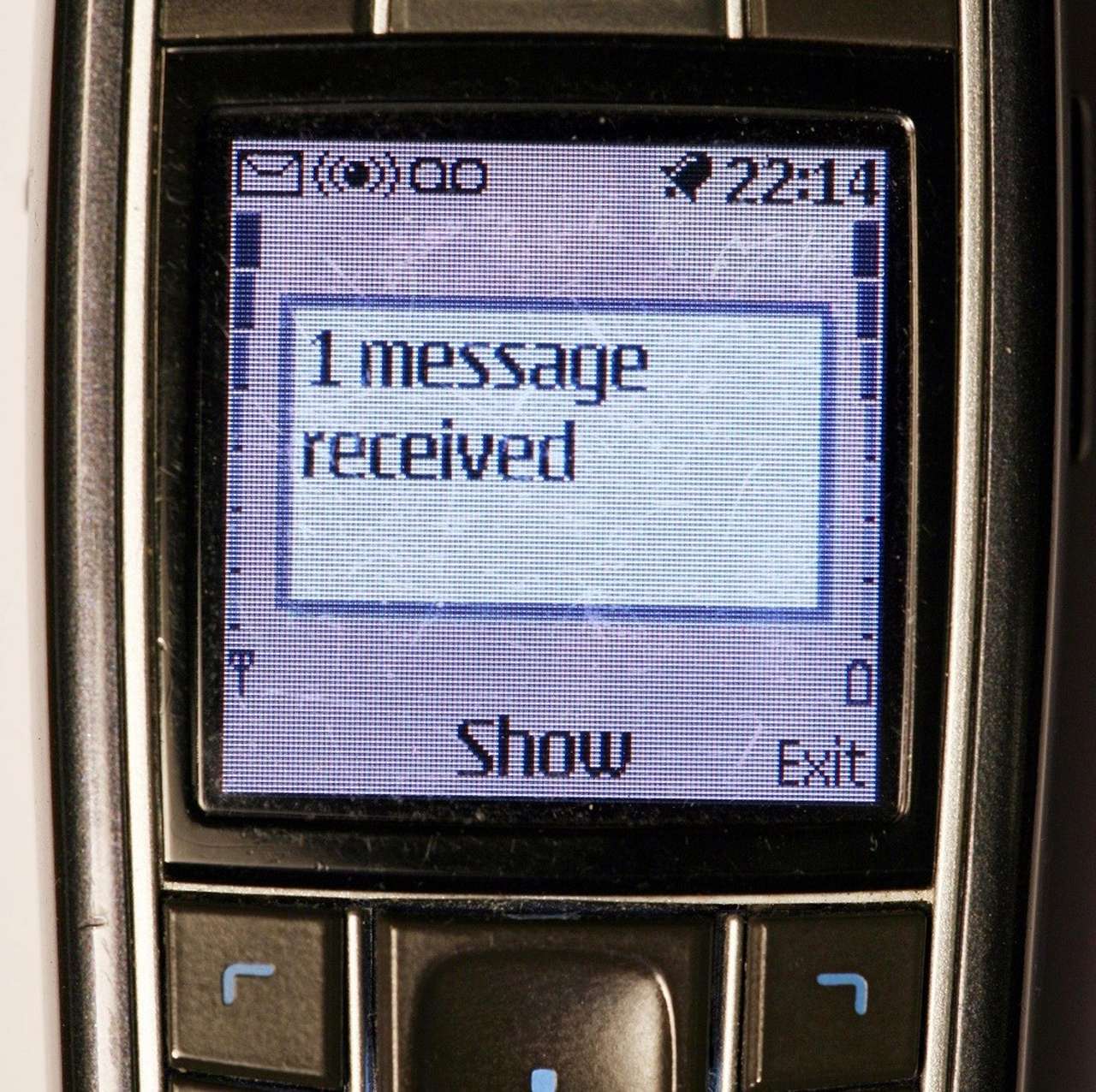 В Совфеде предложили повысить штрафы за СМС за рулем