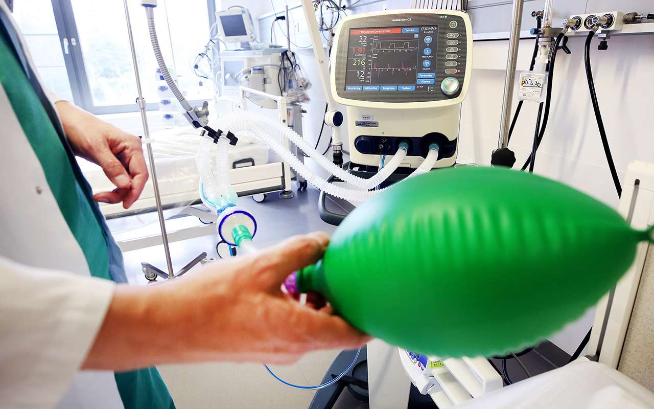 Правительства просят автозаводы помочь с выпуском медицинской продукции