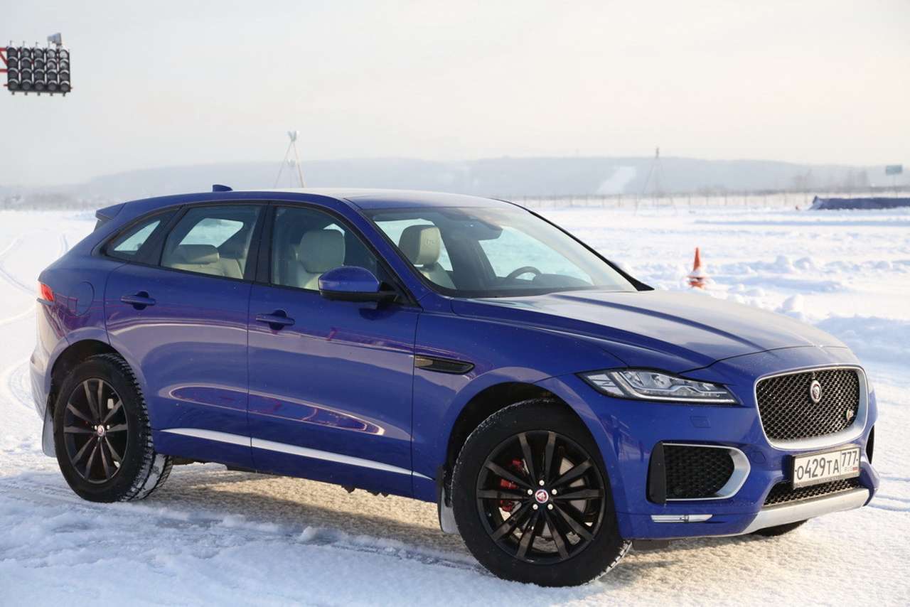 Jaguar F-Pace в погоне за Маканом