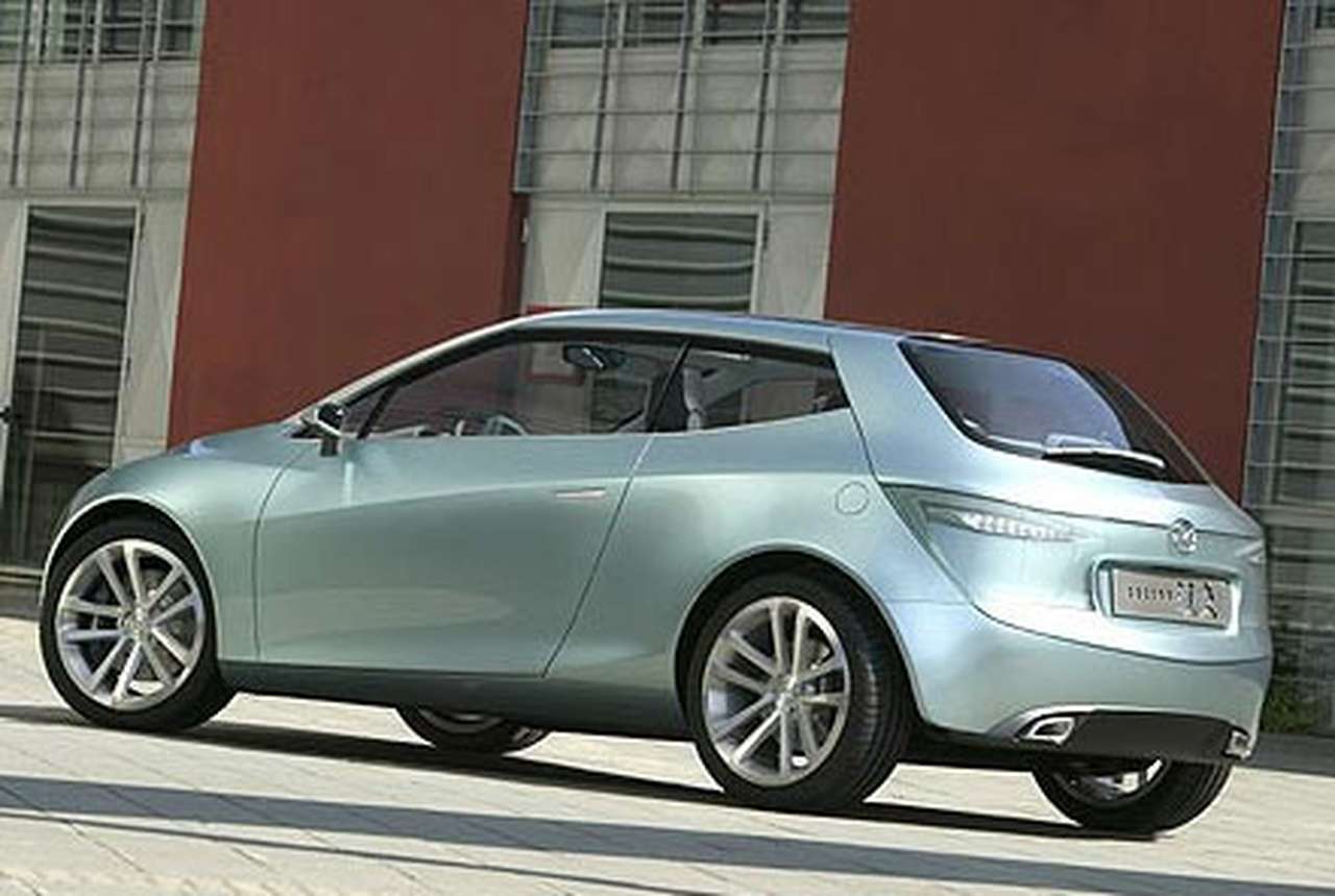 Премьера Франкфурта: Mazda Sassou