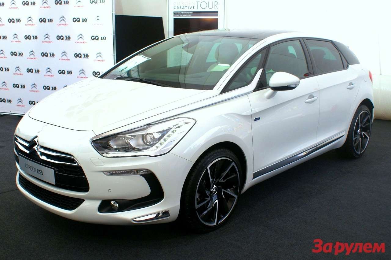 DS5 - полноприводный гибрид: передние колеса вращает 200-сильный дизель, задние - электромотор