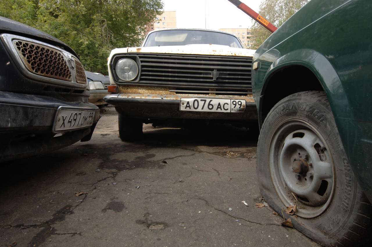 С улиц Москвы в 2014 году убрали более 13 тыс. брошенных автомобилей