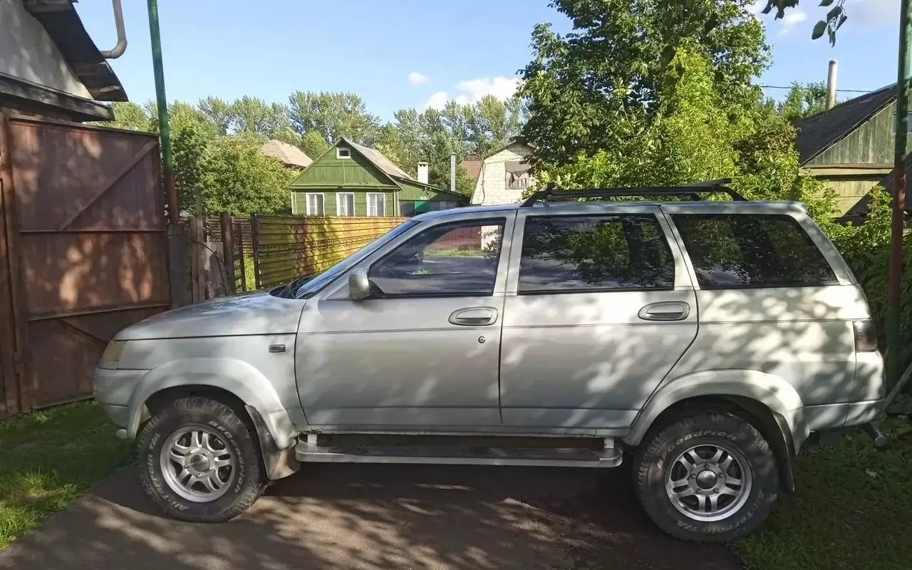 На продажу выставили уникальный Тарзан с АКП