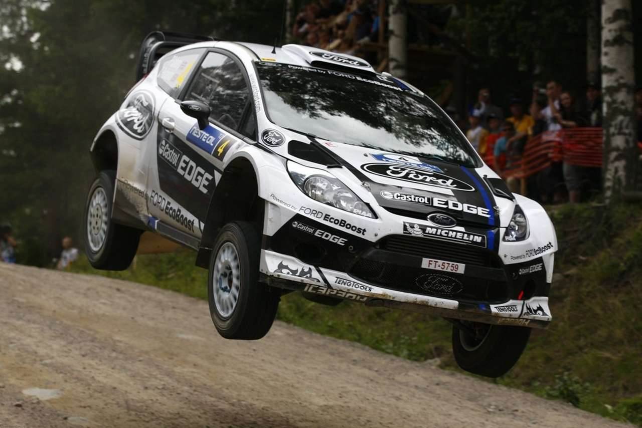 Традиционно автомобили Ford очень быстры на трассе "Ралли Великобритании"