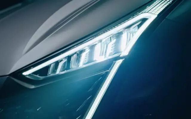 Москвичи М70 и М90 появились у дилеров — каковы реальные цены?