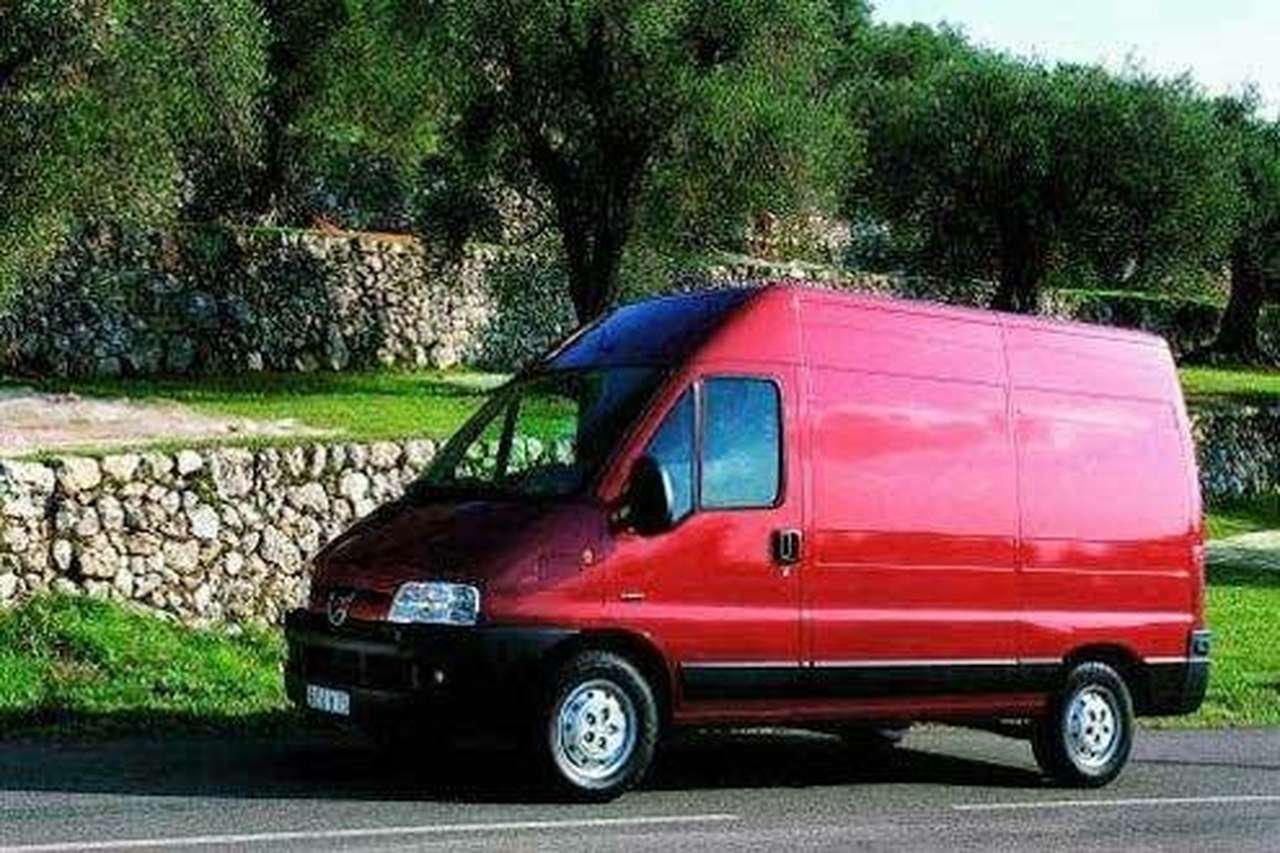 Peugeot переводит транспортеры на газ