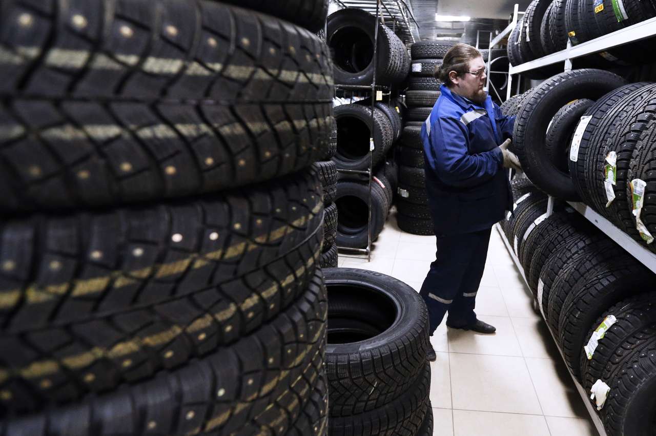 «За рулем» рассказал, какие шины выбрать при росте цен до 80-100%