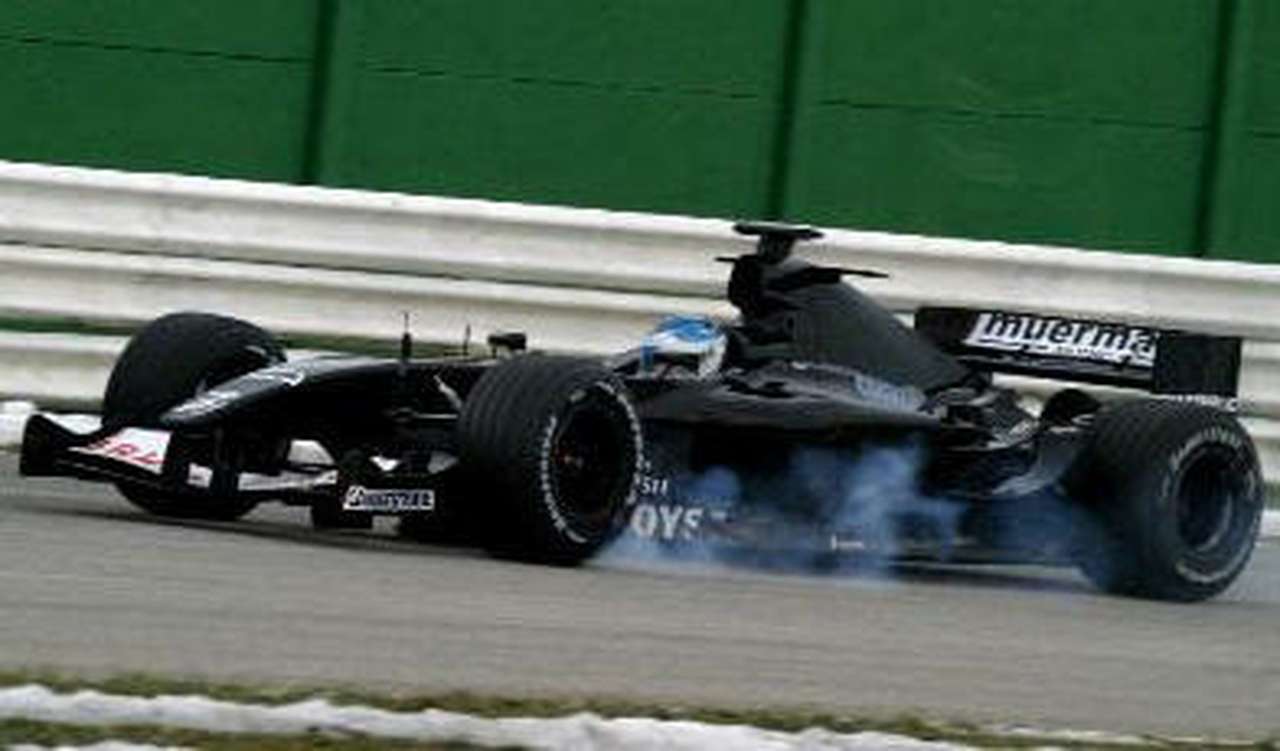 Minardi пропускает пятничную тренировку.