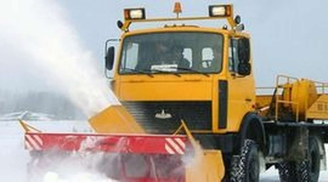 Росавтодор рекомендует отказаться от поездок в ряде регионов из-за снегопада