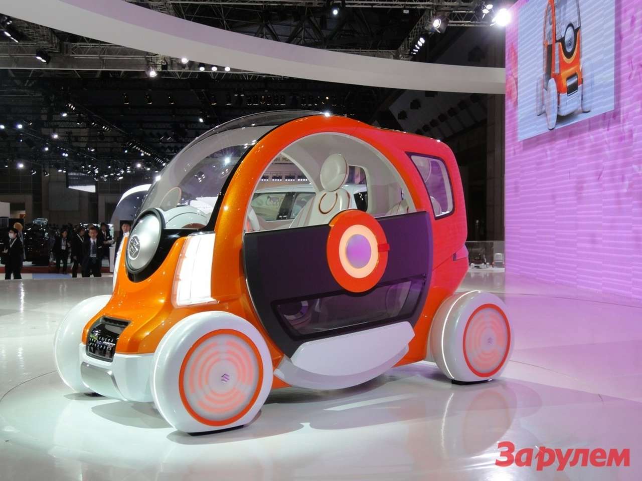 Suzuki показала промежуточное звено между авто и мотоциклом