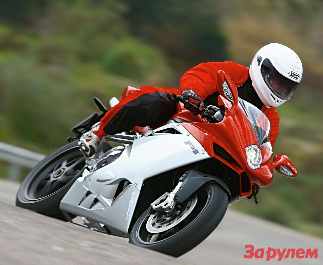 MV Agusta F4: спортбайк, 2010, 998 см³, 186 л.с., 192 кг, 1 000 000 руб.