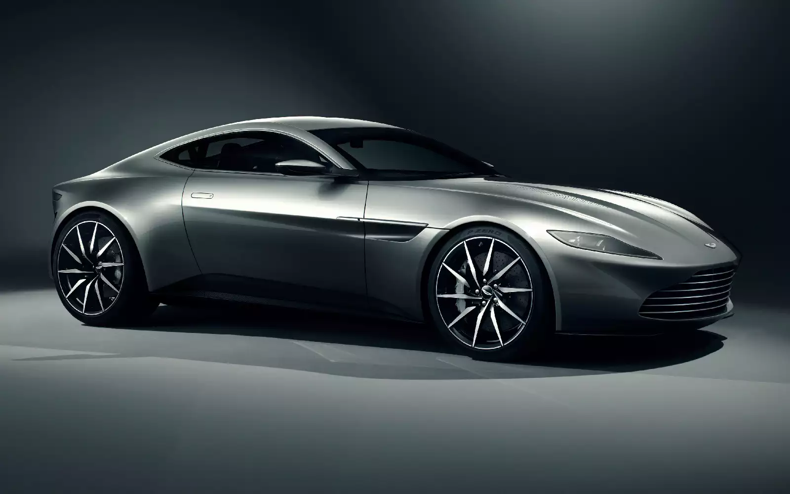 aston martin db10