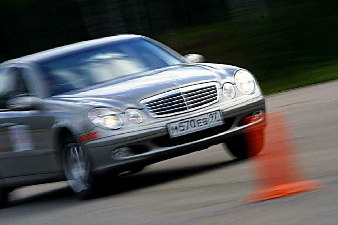 Mercedes-Benz устроил курсы вождения в Дмитрове