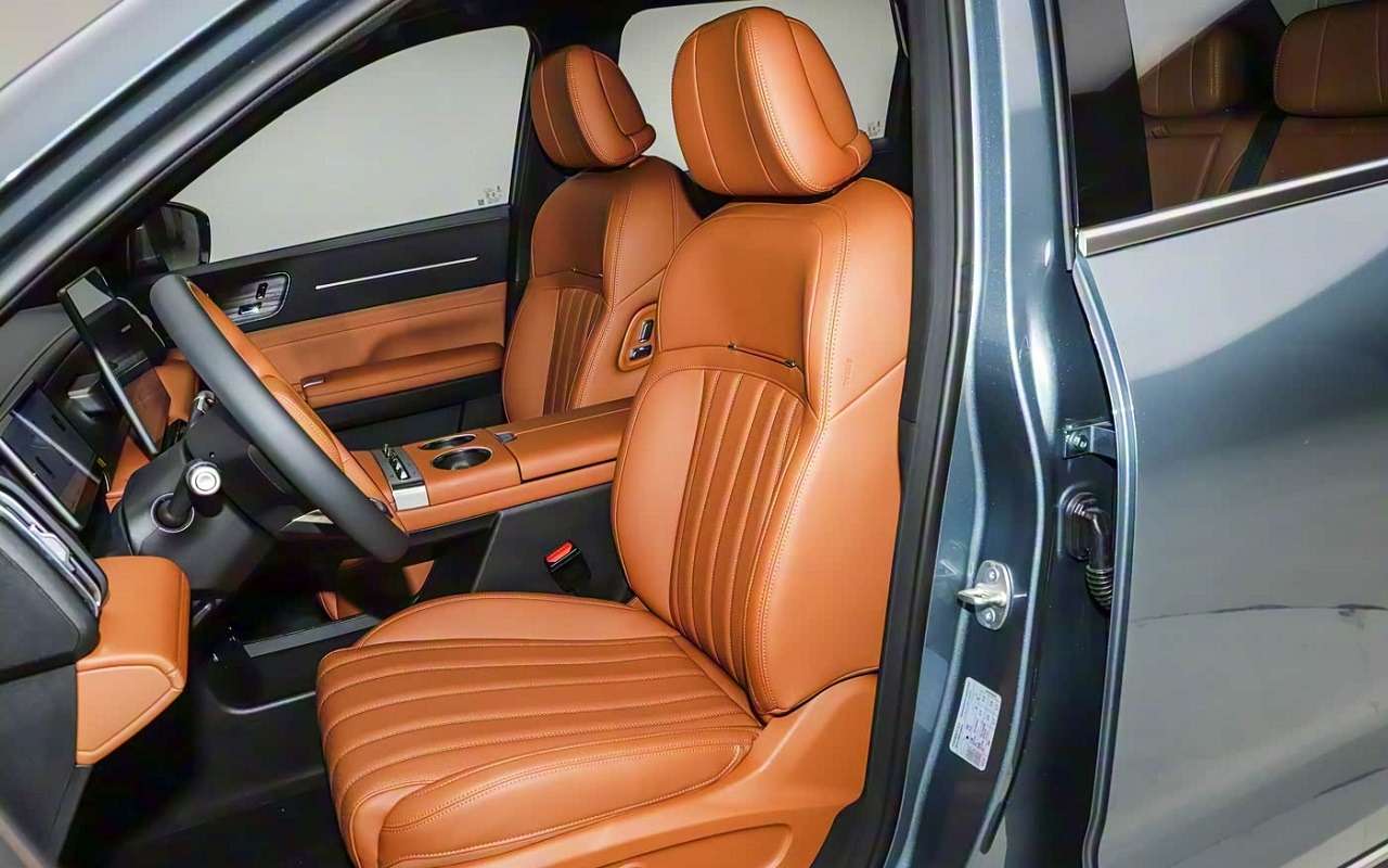 Интерьер Jetour X70L