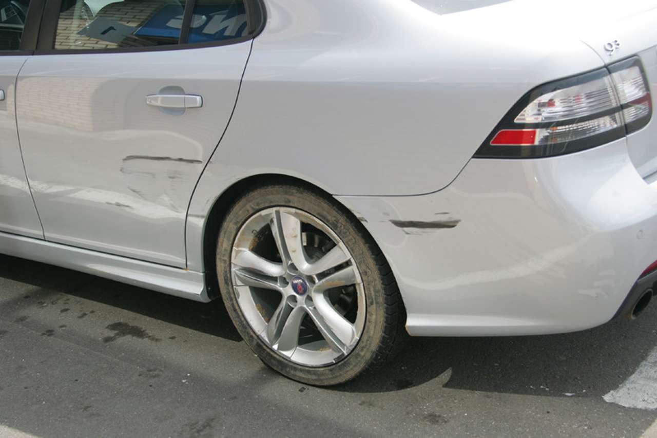 Saab "шлифует" зимнюю резину в Мячково