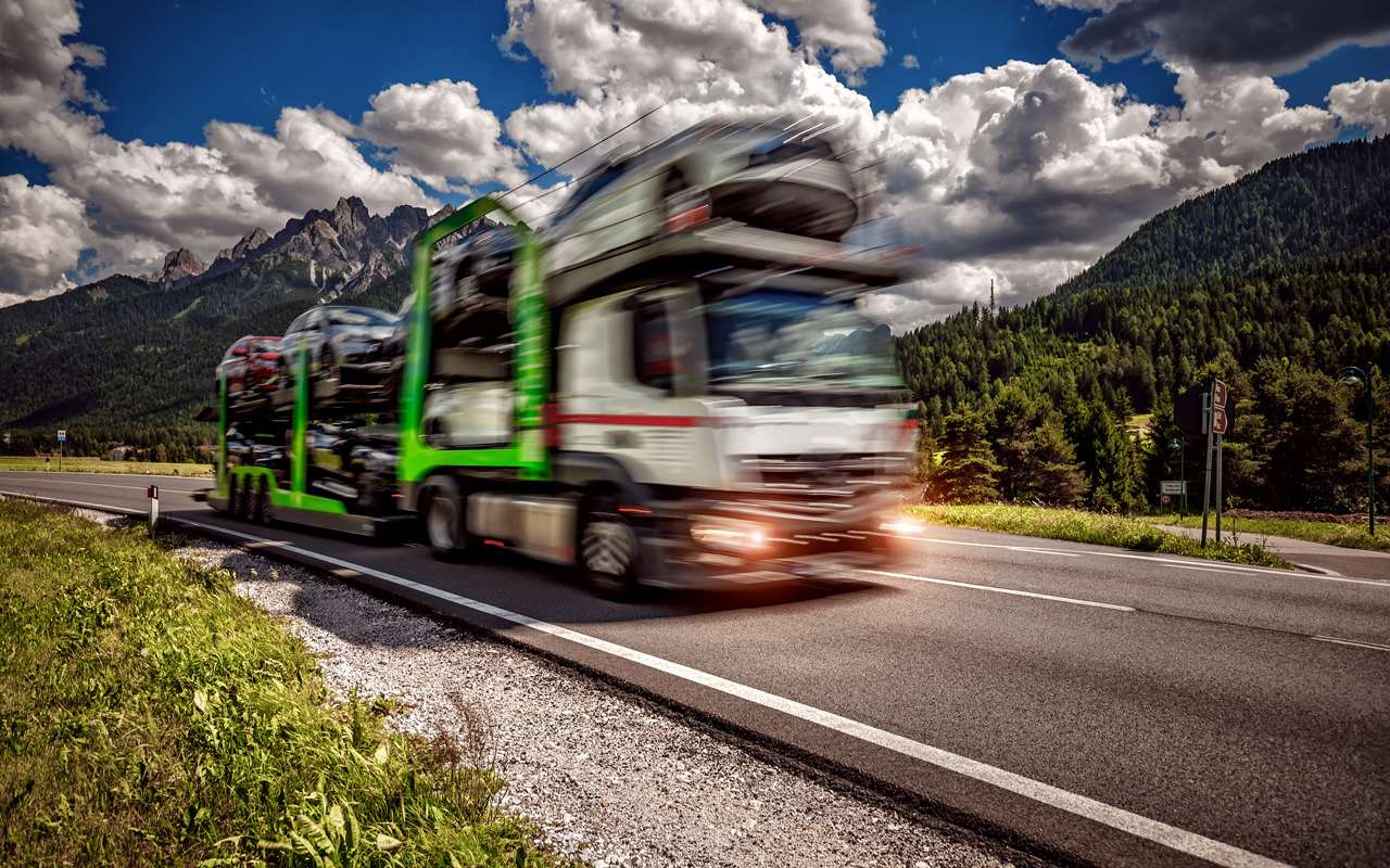 Почему Китай сократил ввоз машин в Россию