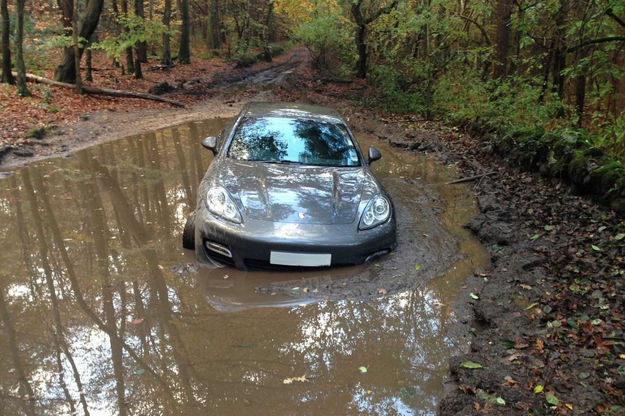Футболист «Ливерпуля» утопил свой Porsche Panamera из-за GPS