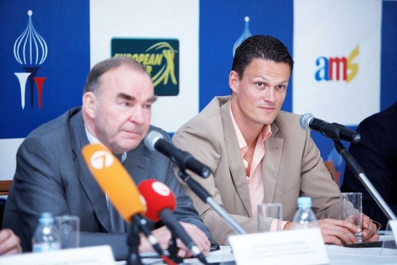 Беседы на поле для гольфа