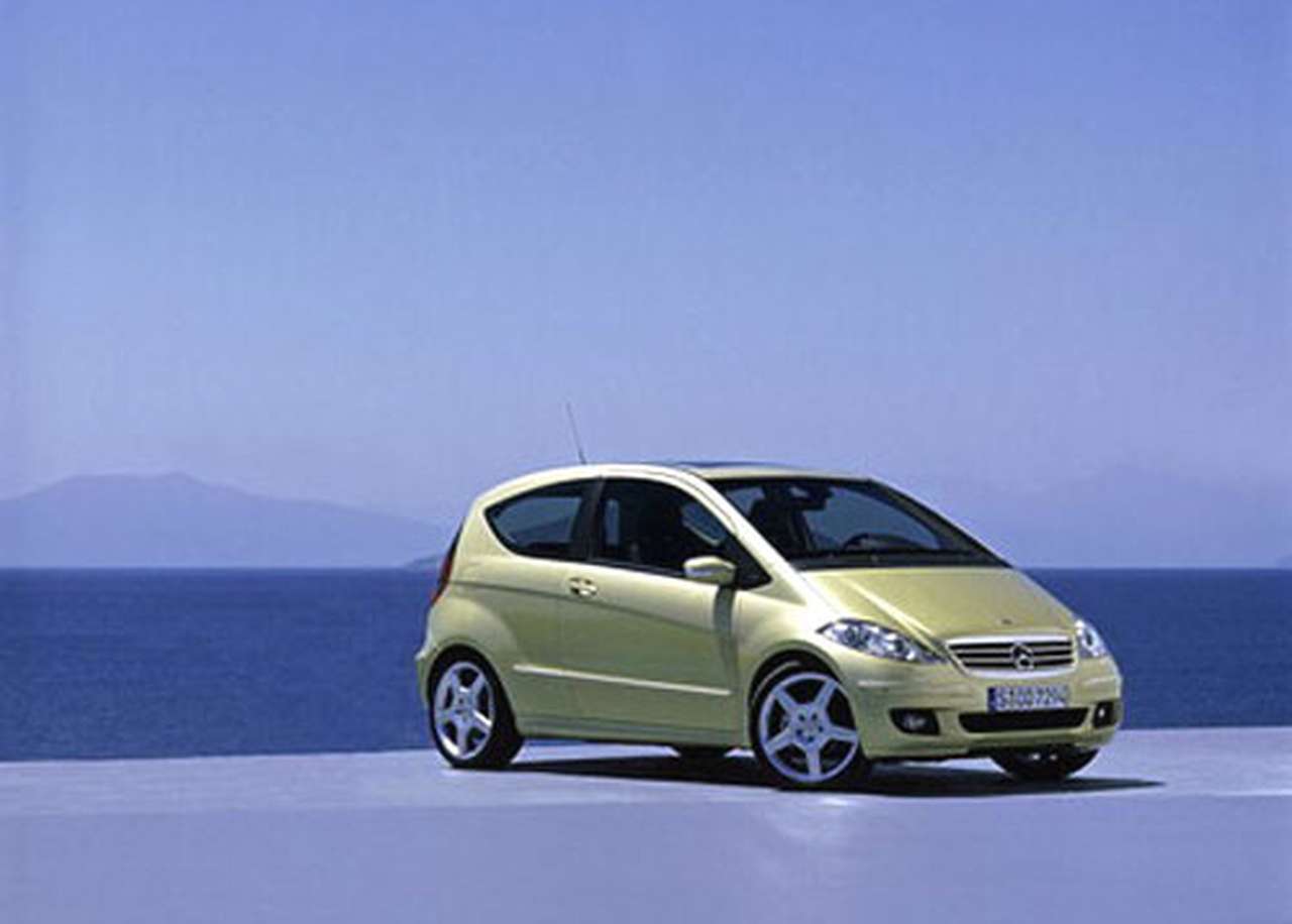 Новый Mercedes-Benz А-класса испытали жарой и холодом