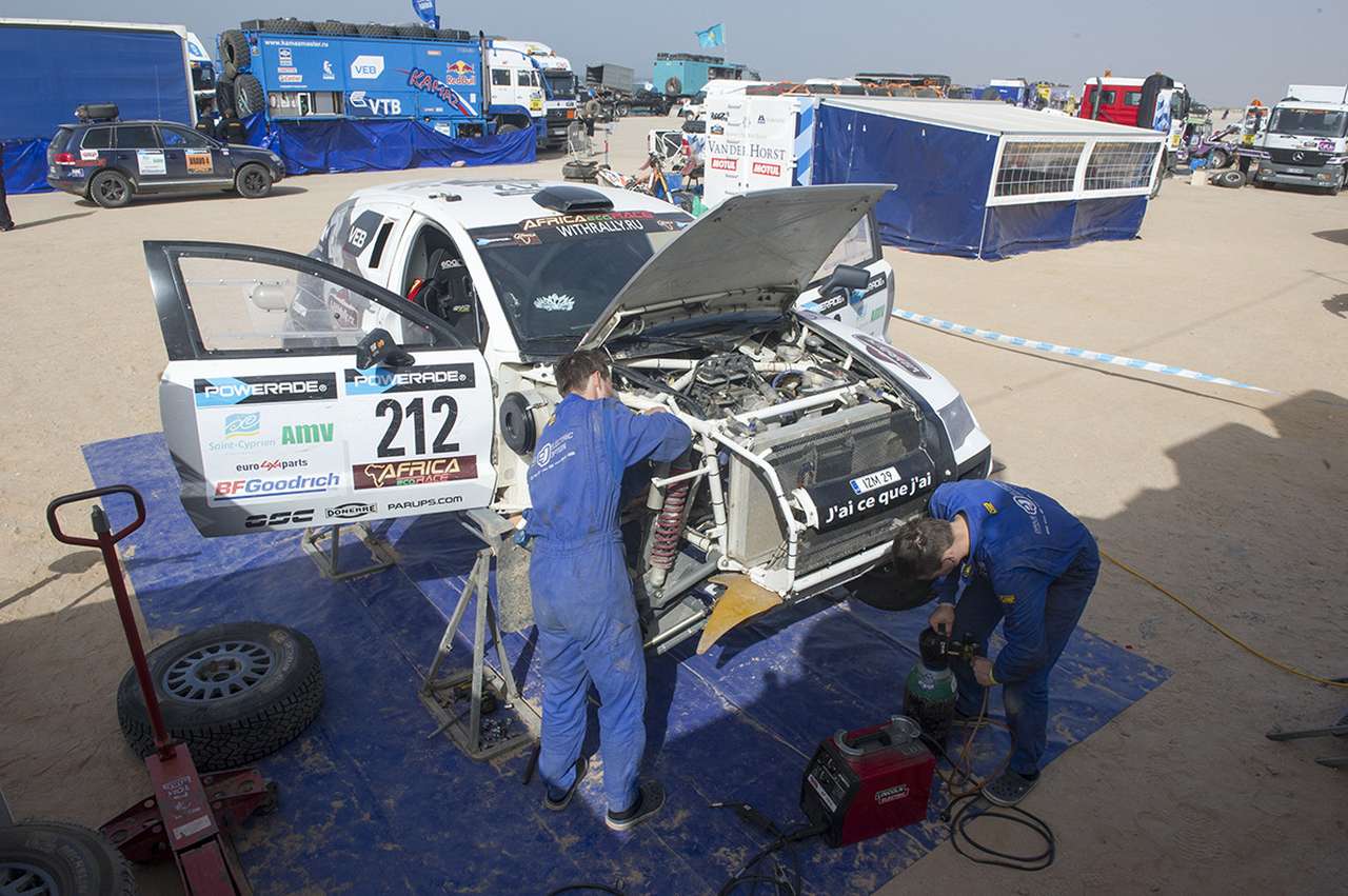 Команда VEB Racing готовит прототип Oscar O3 Антона Григорова / Мариса Сауканса.