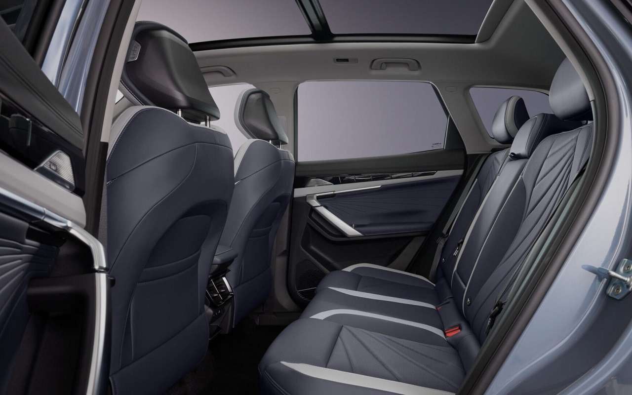 Интерьер Geely Atlas