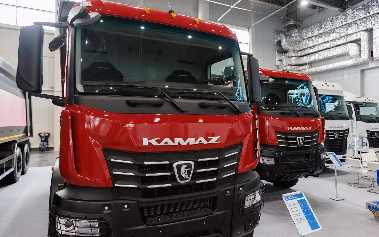 Тяжелый металл: грузовики в РФ продаются все хуже