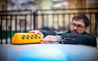 Что мешает подработать в такси? — изъяны в законе