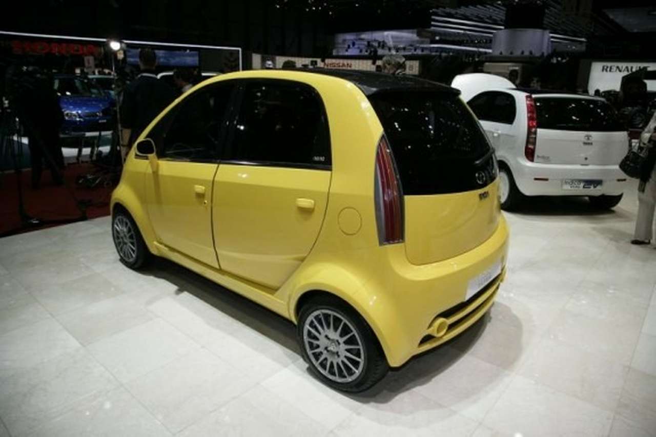 Tata Nano получила четырехлетнюю гарантию