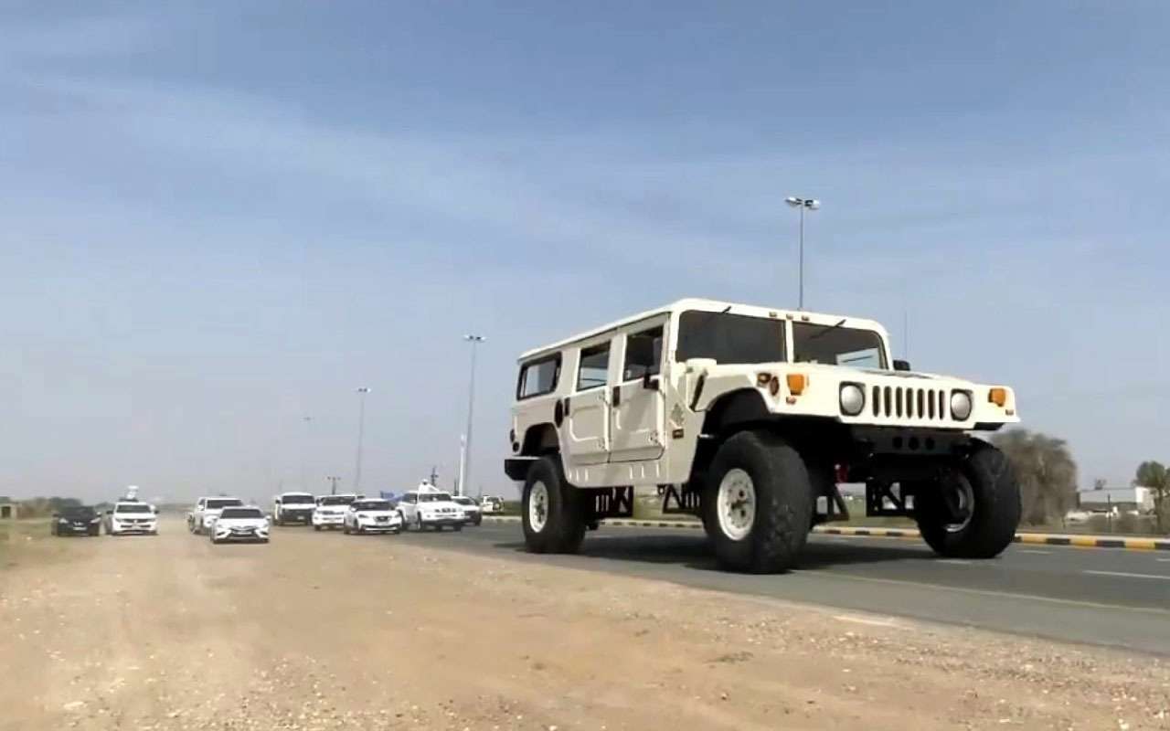 Вы видели 7-метровый Hummer? В высоту!