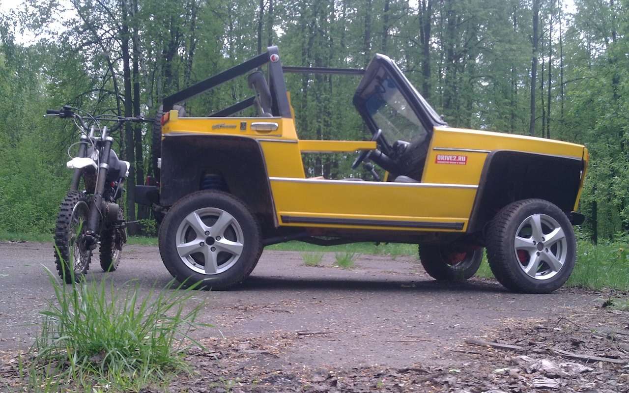 Жесткий тюнинг: ВАЗ-2106 превратили в багги (видео)