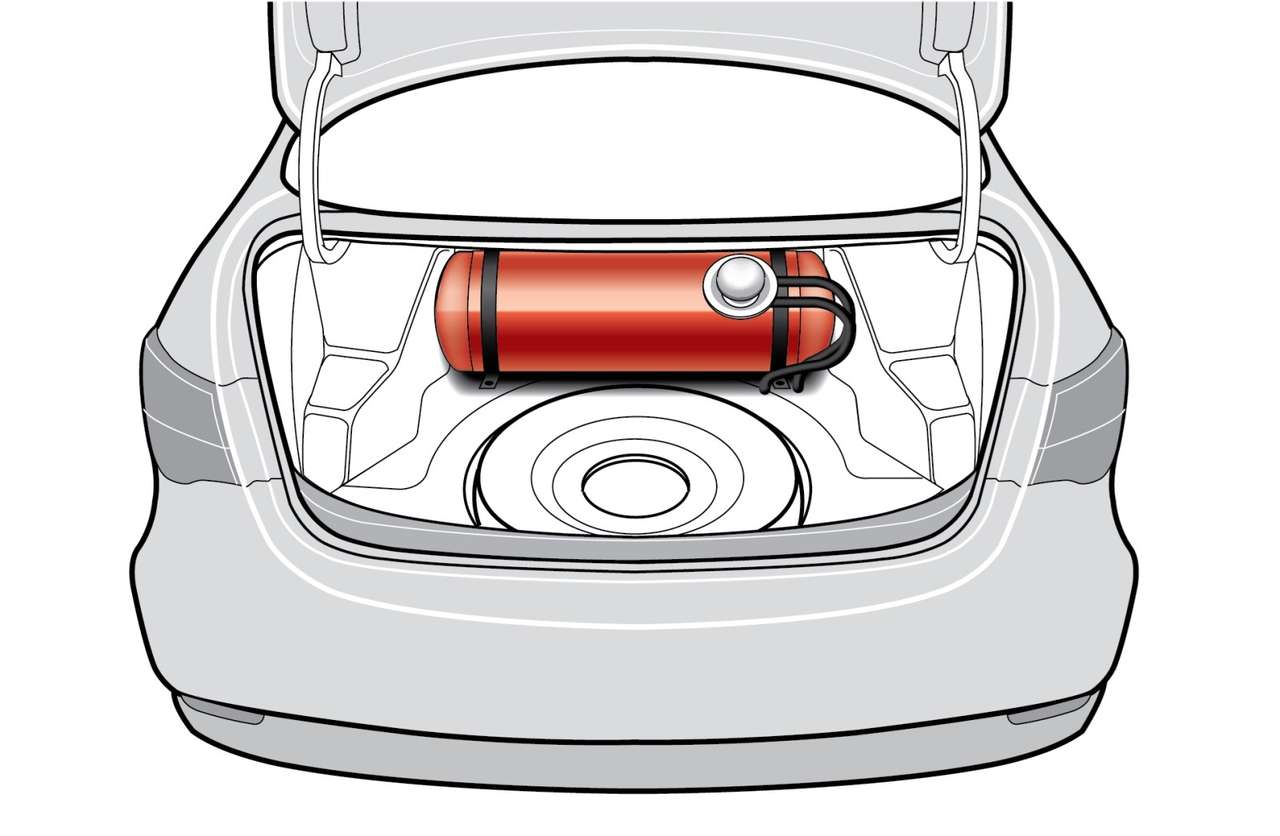 У владельцев легковушек выбор всего из двух вариантов размещения газовых баллонов. Хотя иногда встречается эксклюзив в виде небольших емкостей вдоль борта или обоих бортов.