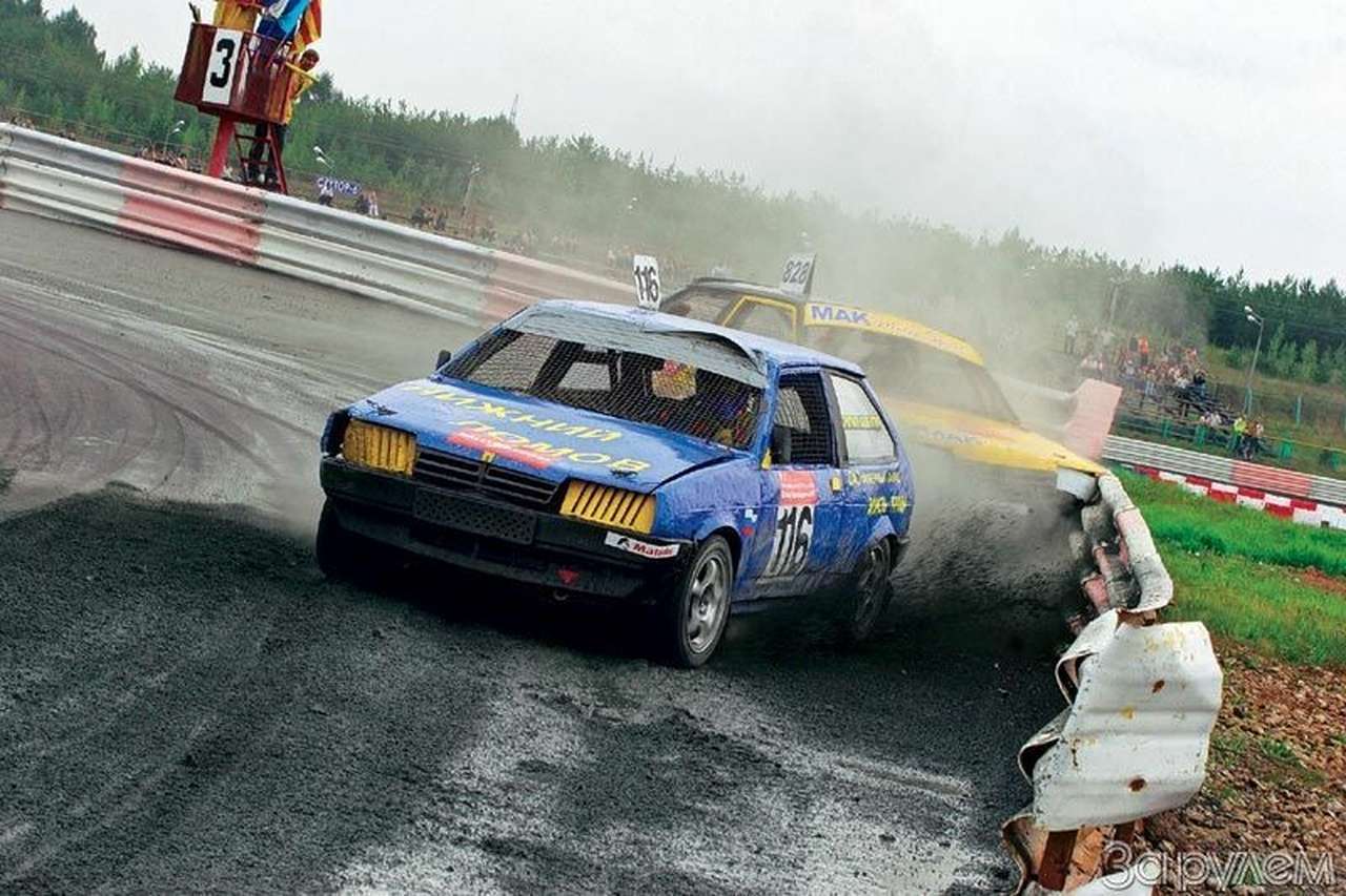 Переход с асфальта на грунт не всем давался легко: скорость и силу торможения определяли опытным путем.