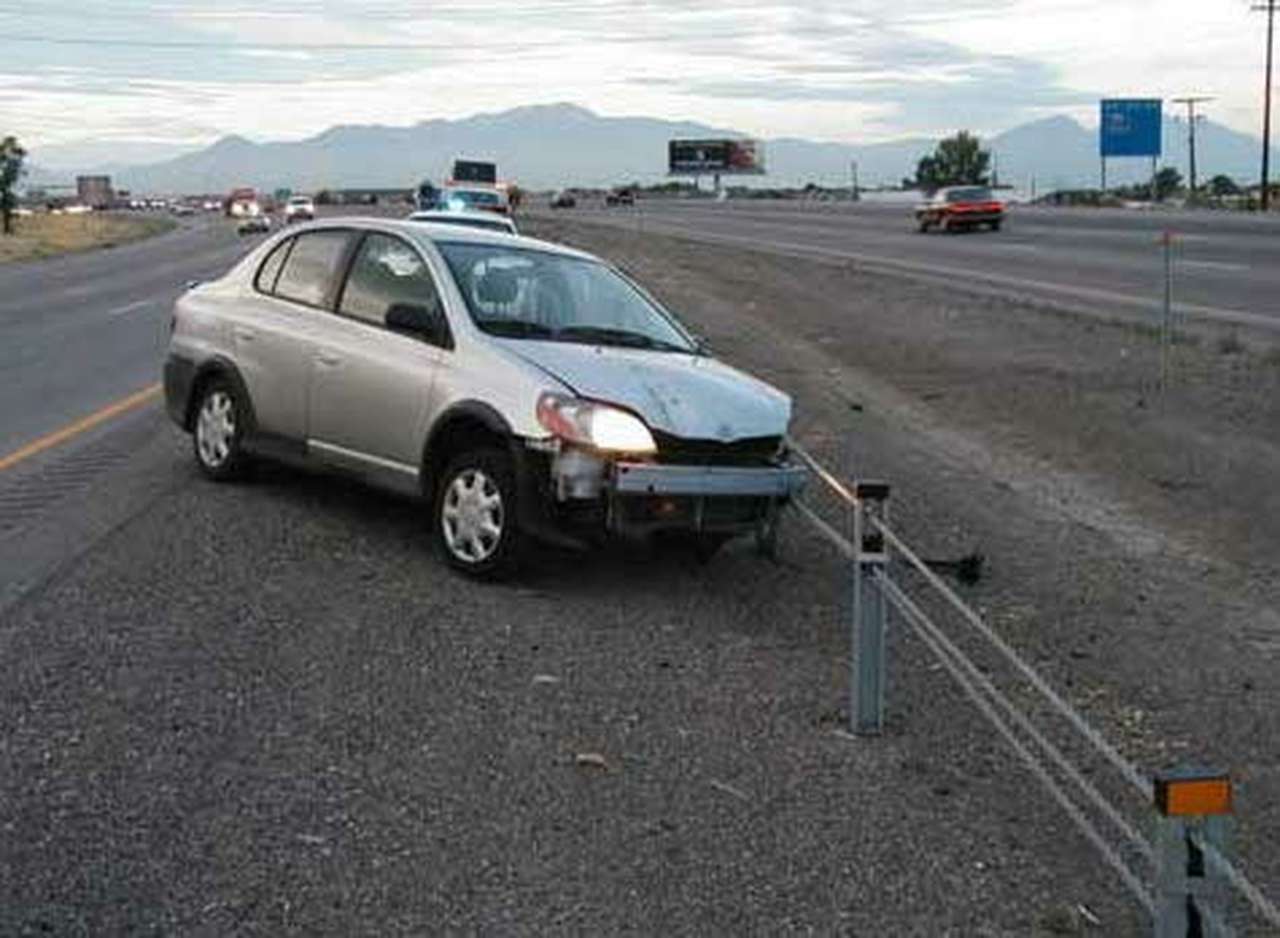 На подмосковных дорогах появятся тросовые отбойники