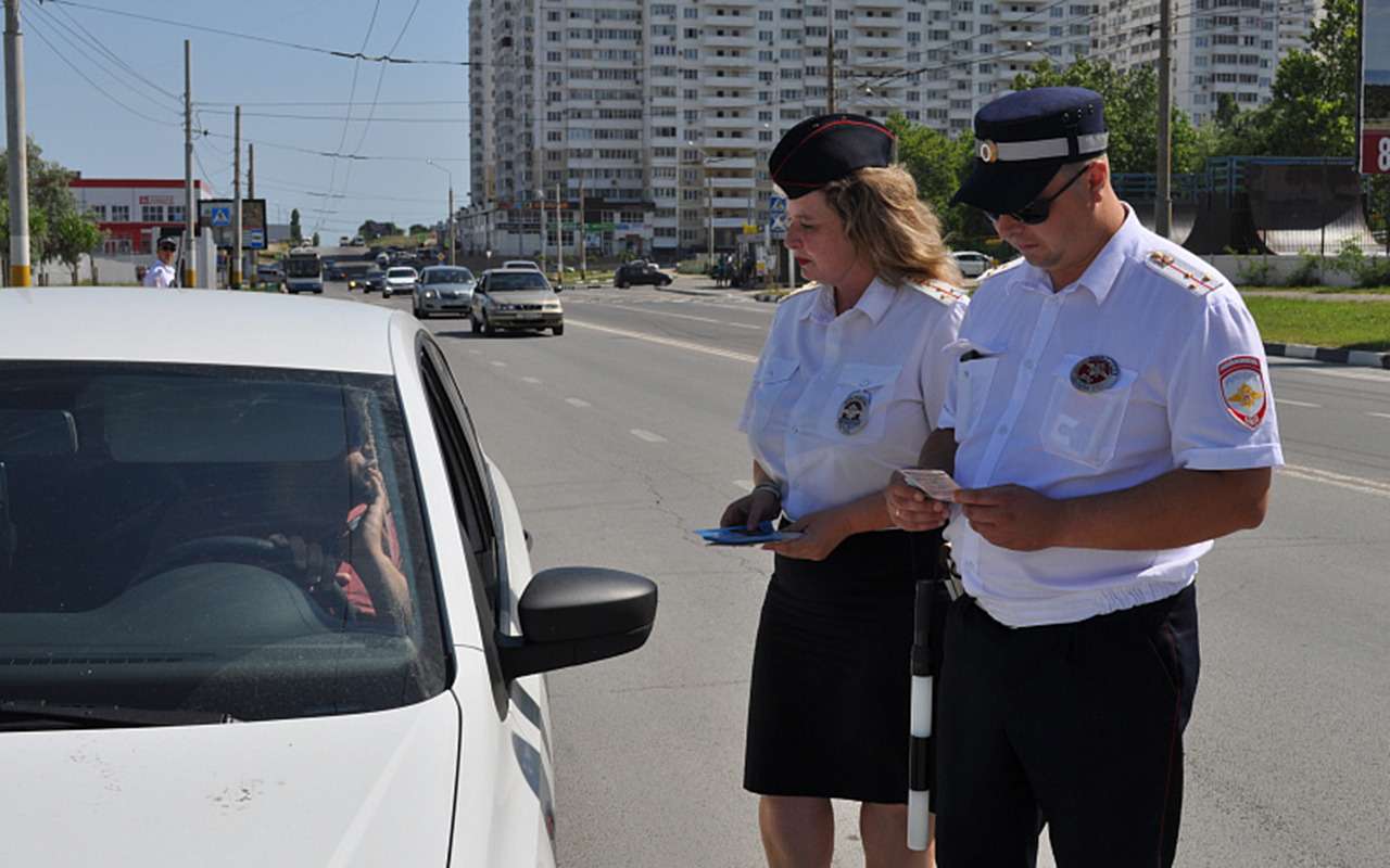 Как избежать неприятностей на дорогах – пропаганда в помощь