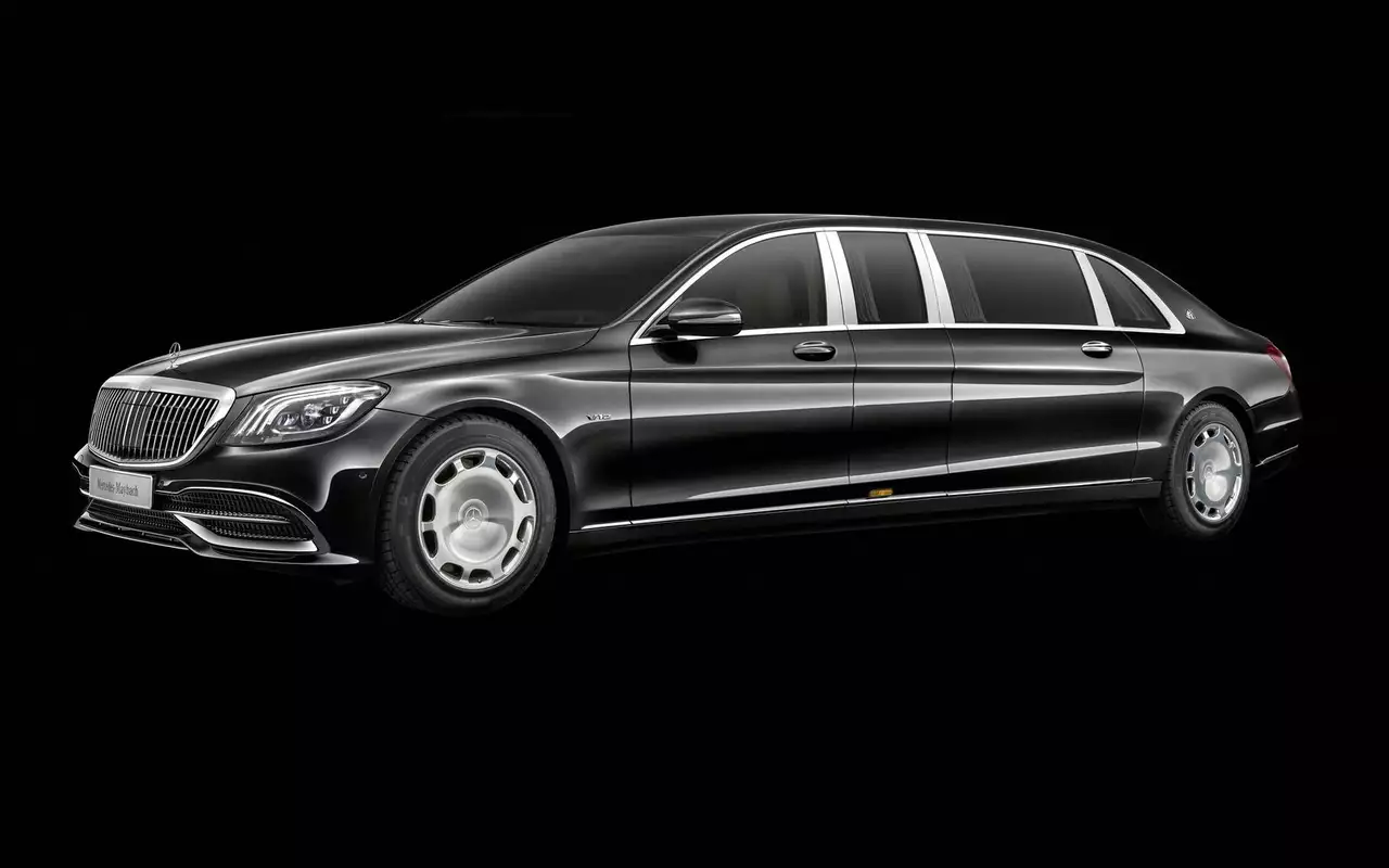 Лимузин Mercedes-Maybach Pullman пережил рестайлинг