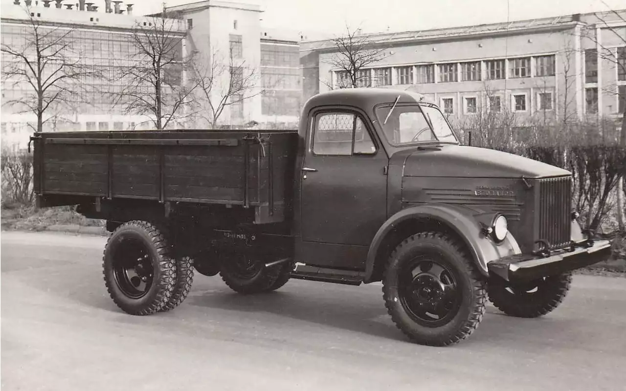 Большой юбилей: «Газону» — 70!