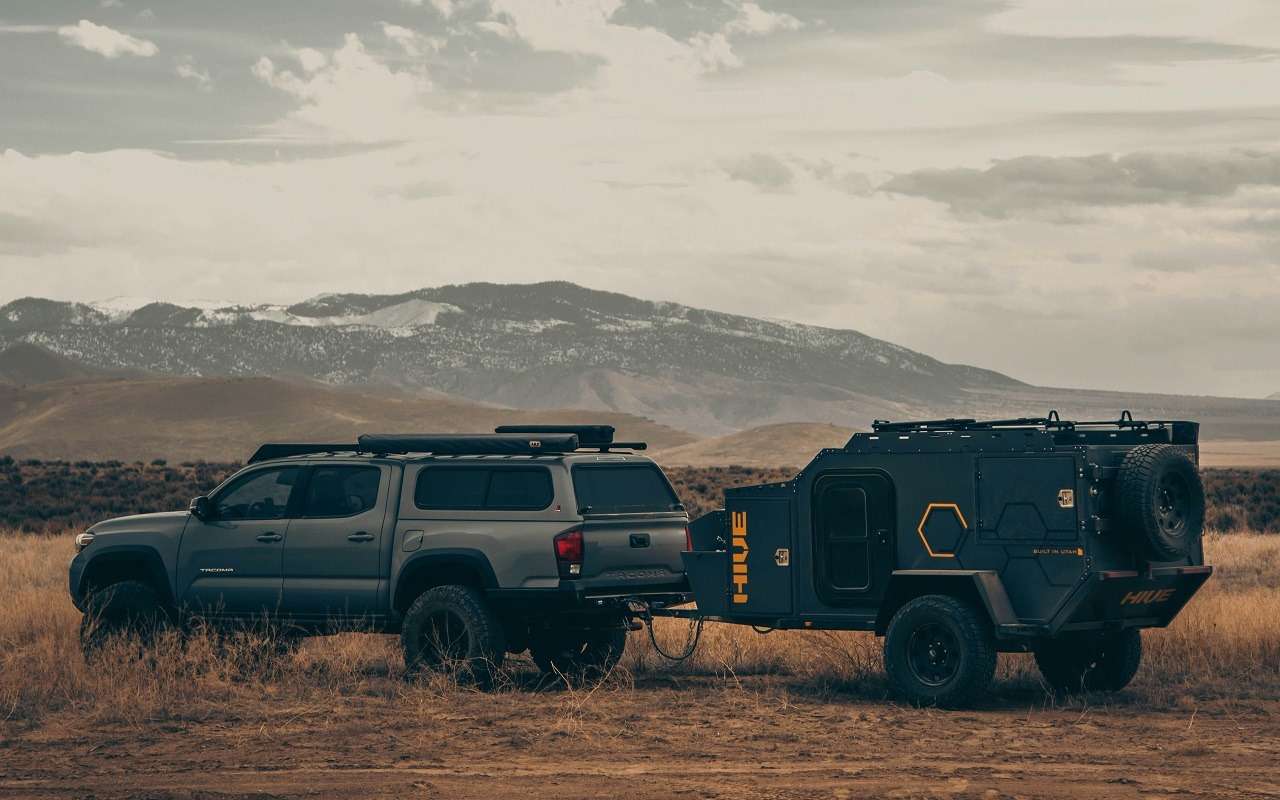 Toyota Tacoma с прицепом
